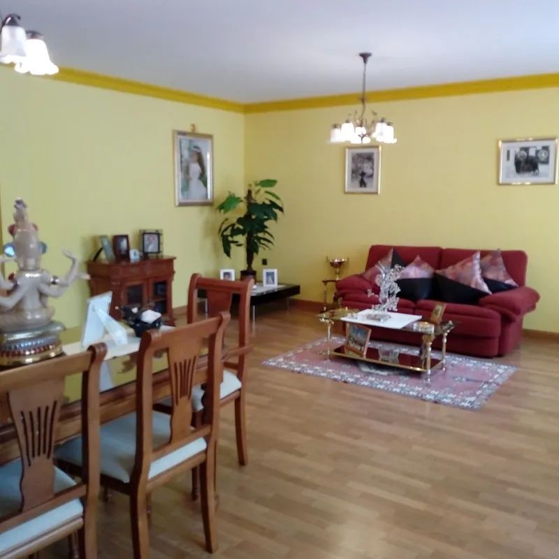 Sala d'estar de Casa o xalet en venda en Ciudad Real Capital amb Aire condicionat i Terrassa