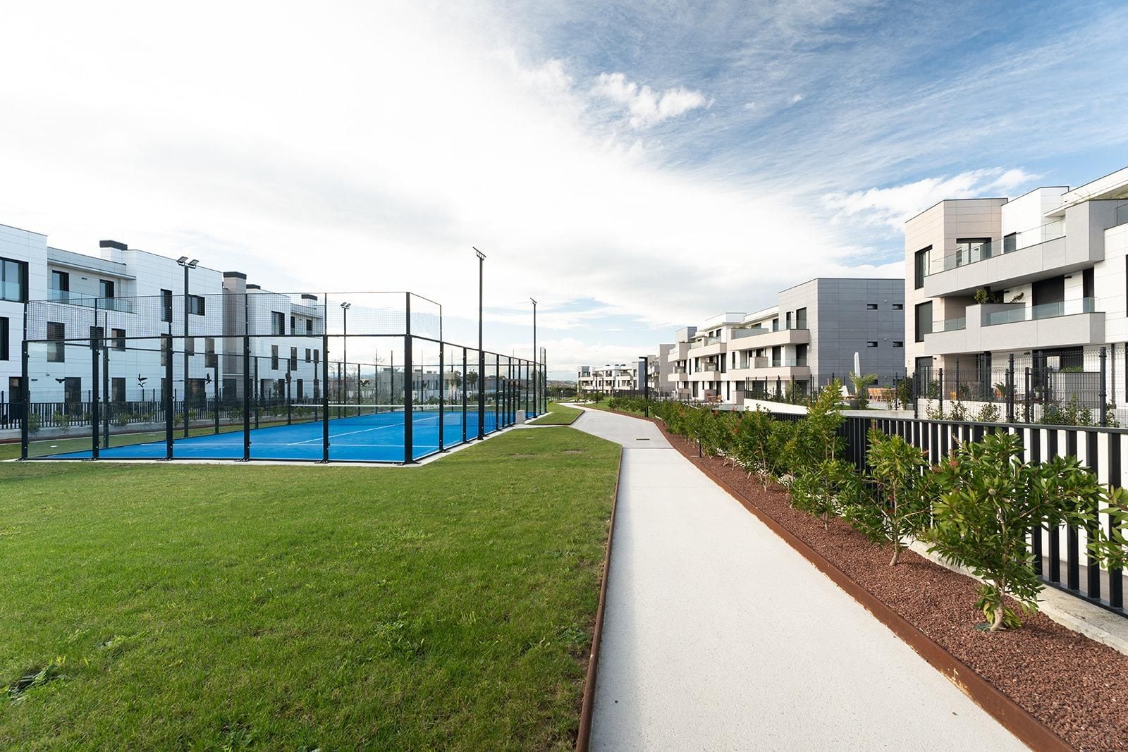 Vista exterior de Pis en venda en Santander amb Calefacció, Jardí privat i Terrassa