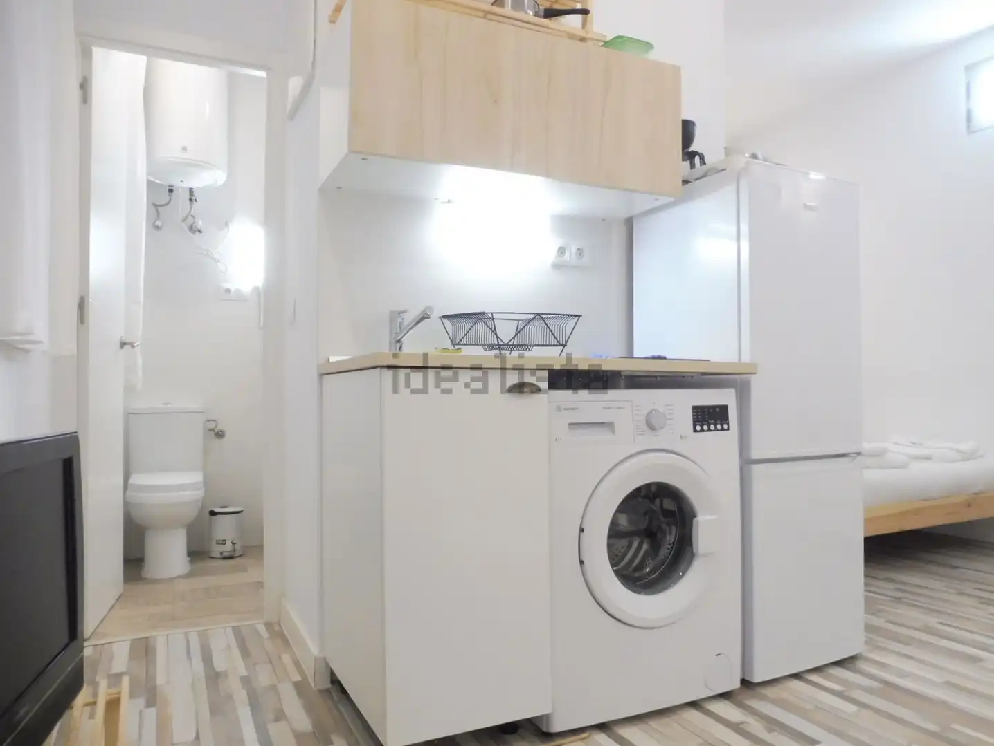 Cocina de Piso de alquiler en Madrid con Parquet, Amueblado y Horno