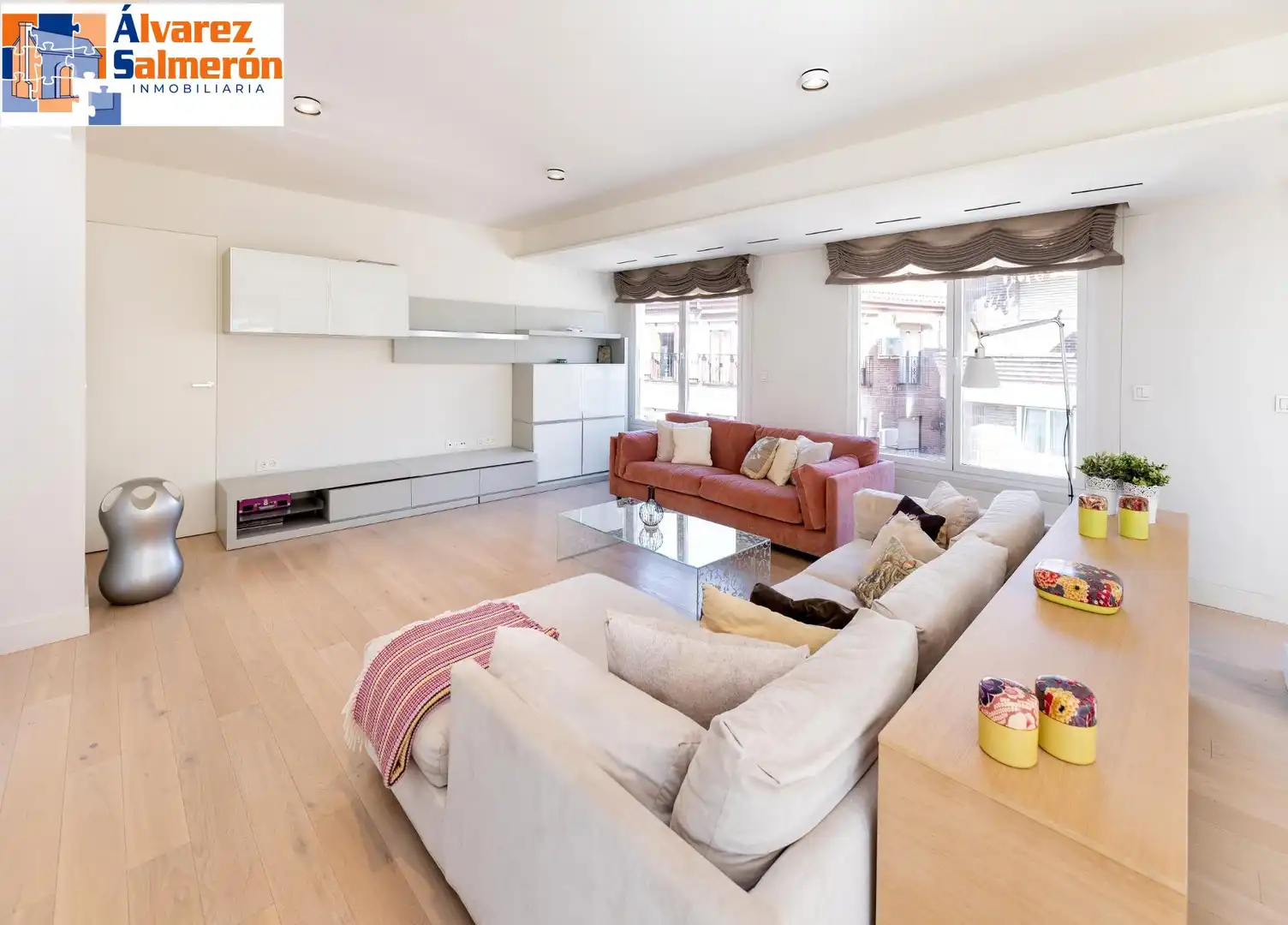 Living room of Flat for sale in Granada  with Air Conditioner