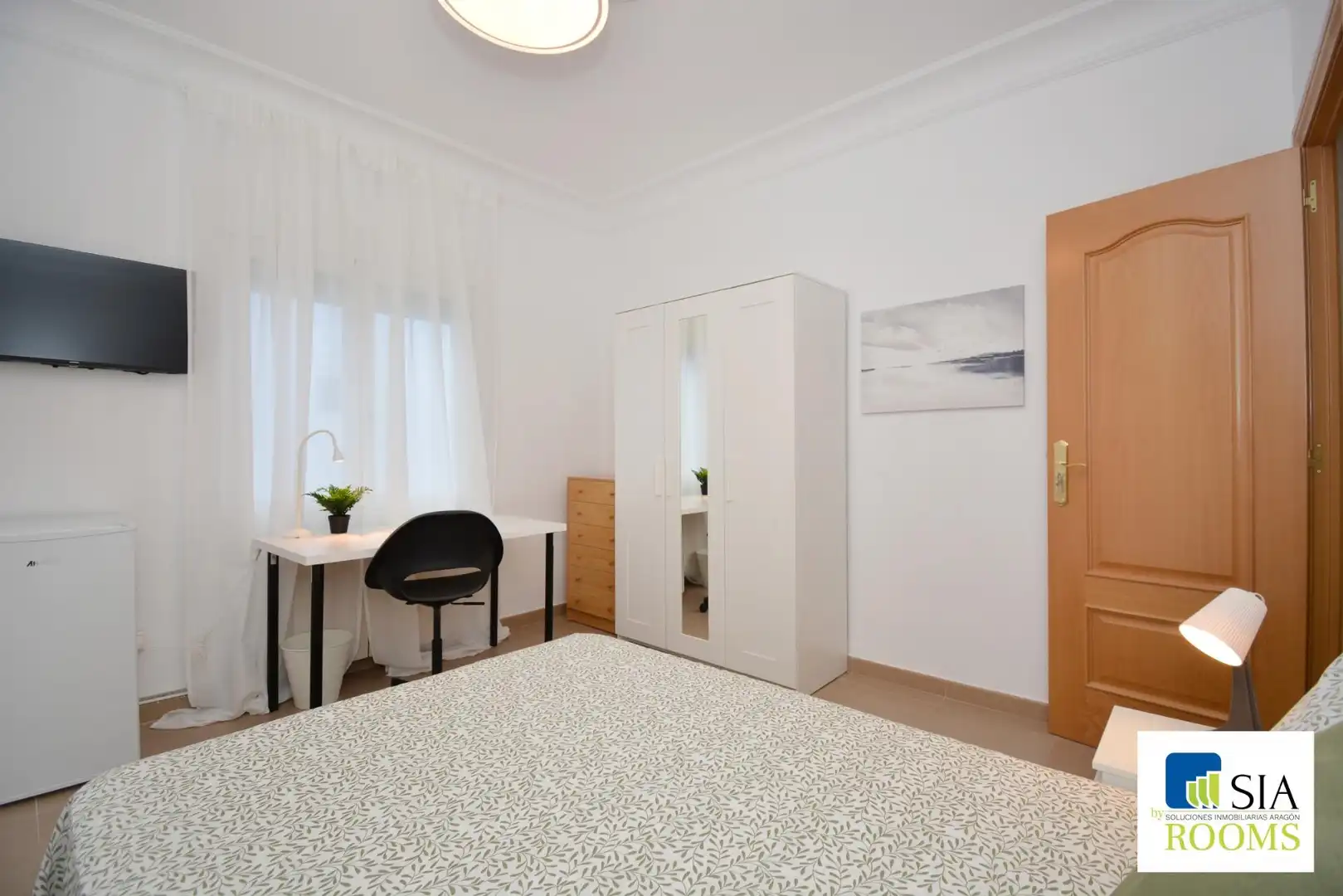 Room in Calle LATASSA, FELIX, 26, Universidad San Francisco