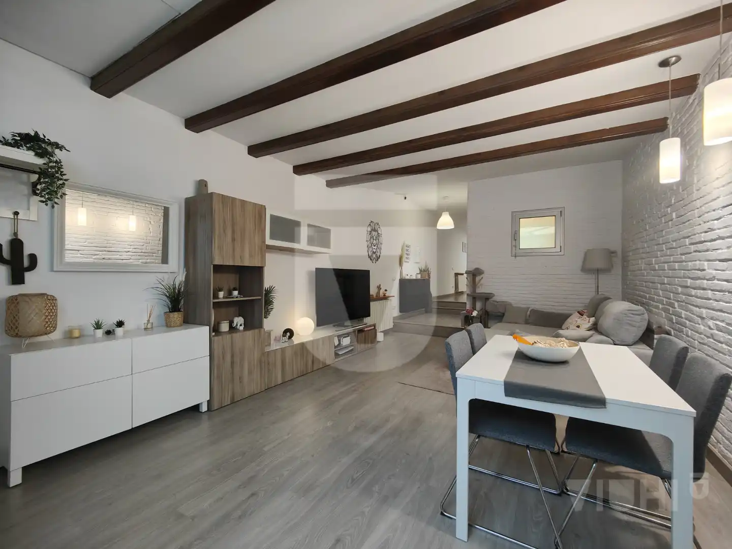 Sala d'estar de Planta baixa en venda en Barcelona amb Calefacció, Parquet i Forn