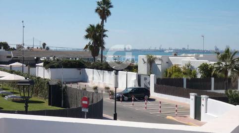 Foto 4 de Casa adosada de lloguer a Calle Roble, Vistahermosa, Cádiz