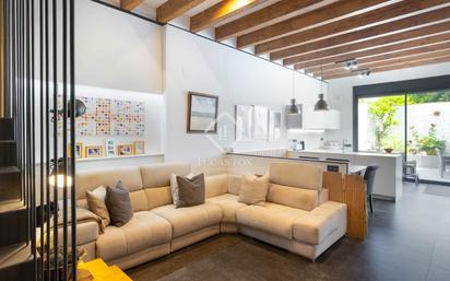 Living room of House or chalet for sale in Badalona  with Air Conditioner, Heating and Private garden