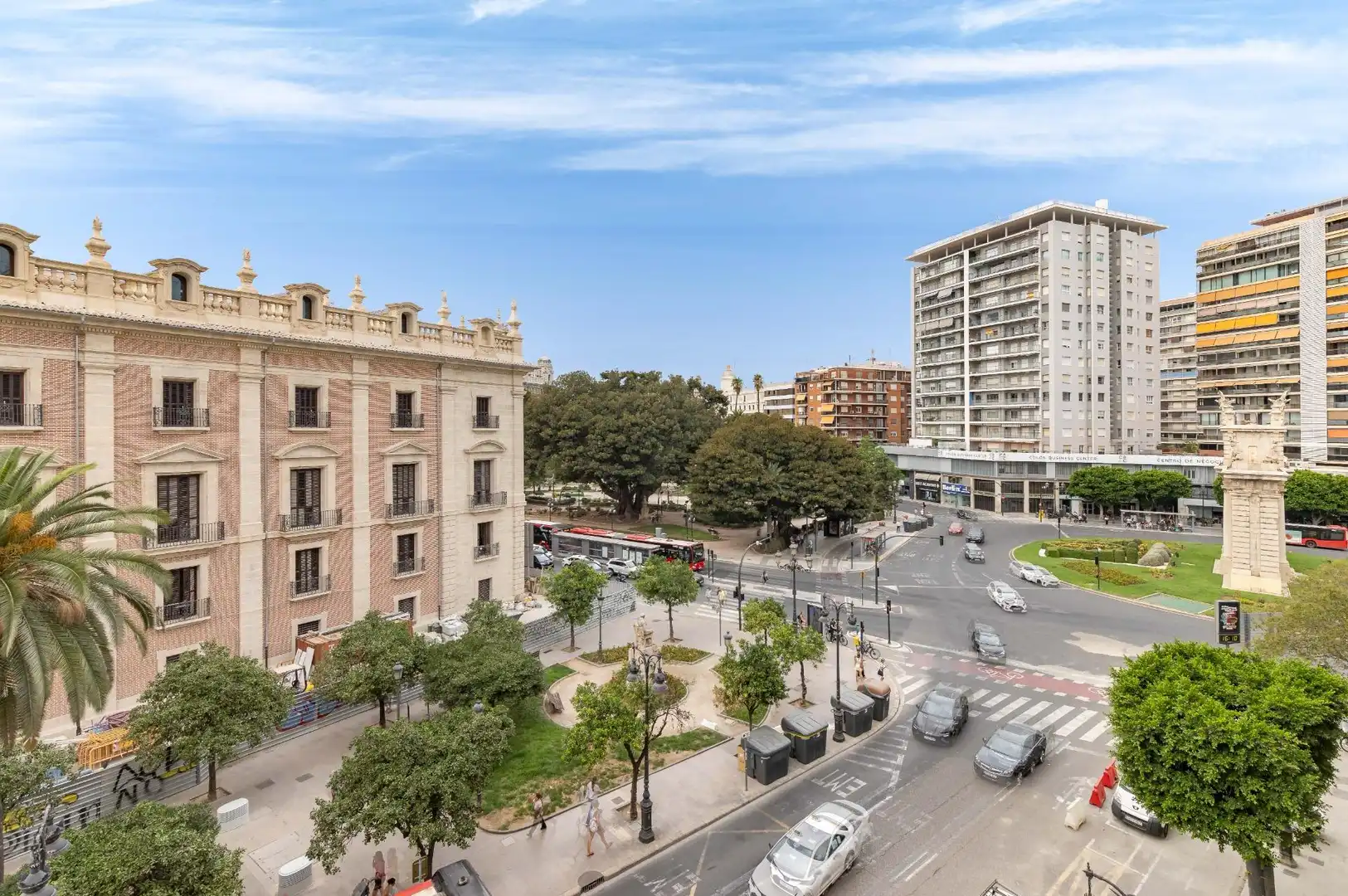 Vista exterior de Pis en venda en Valencia amb Calefacció, Terrassa i Moblat