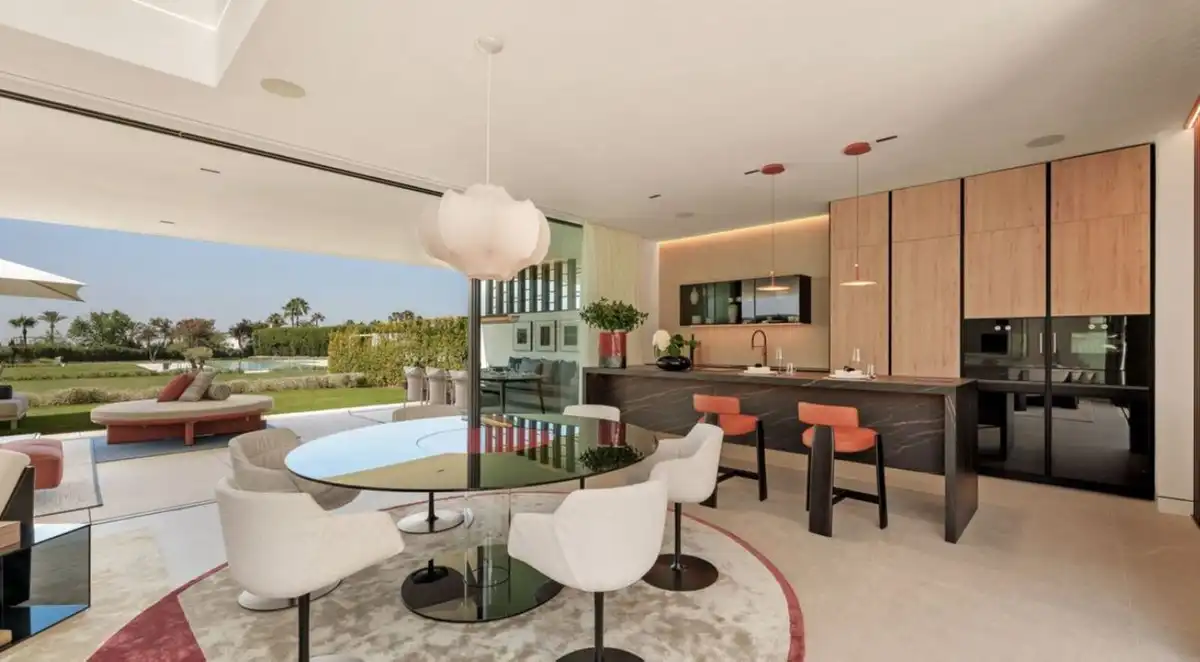 Esszimmer von Haus oder Chalet zum Verkauf in Marbella mit Klimaanlage, Privatgarten und Terrasse