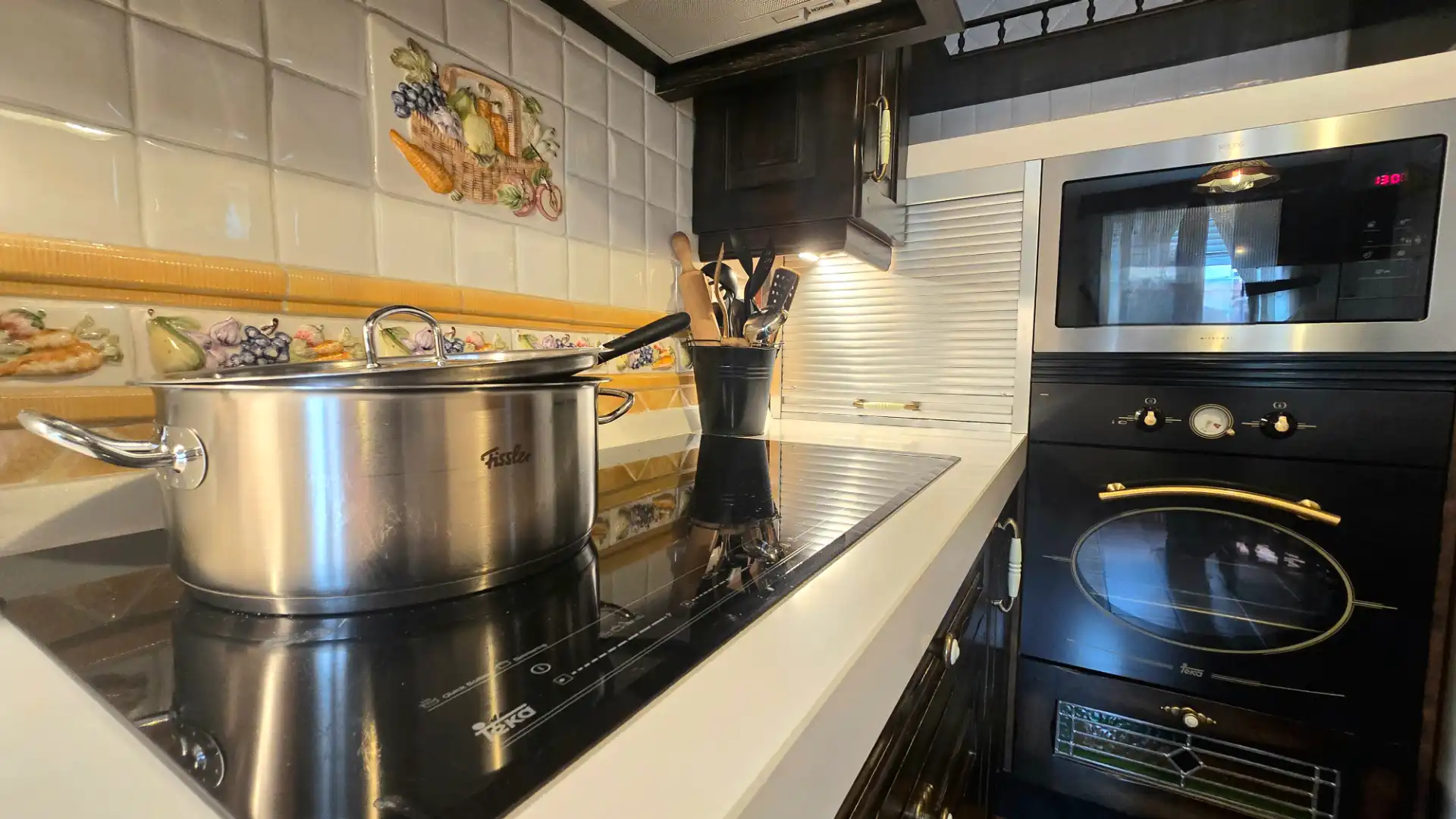 Cocina de Casa adosada en venta en Alcalá de Henares con Aire acondicionado, Calefacción y Jardín privado
