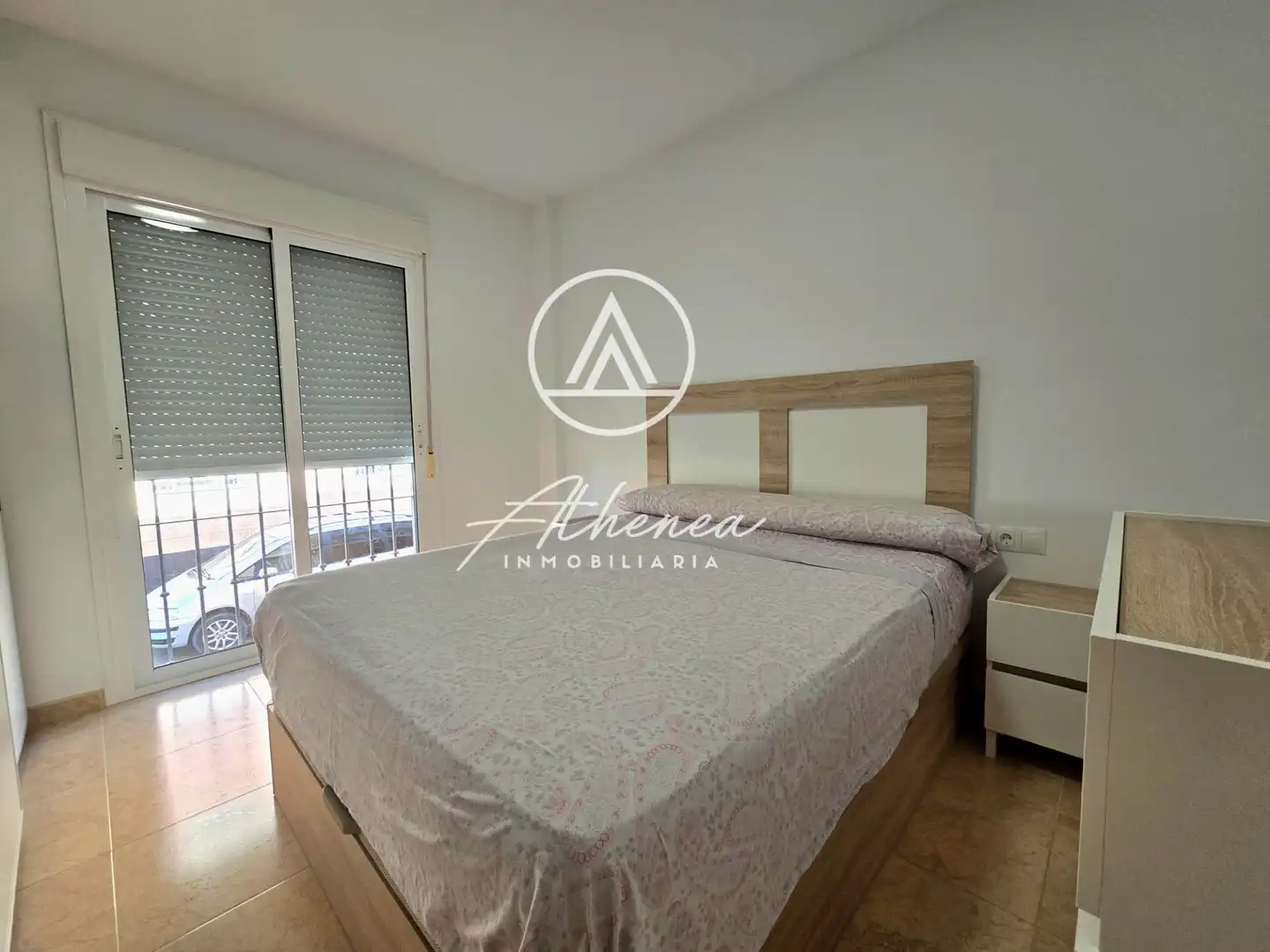Habitación de Piso en venta en Roquetas de Mar con Amueblado, Horno y Microondas