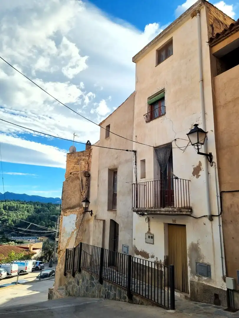 Vista exterior de Casa o xalet en venda en El Pinell de Brai amb Calefacció