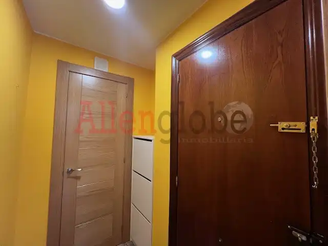 Apartamento en venta en Oviedo  con Calefacción
