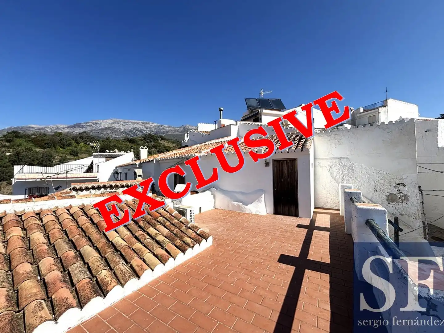 Vista exterior de Casa adosada en venta en Salares