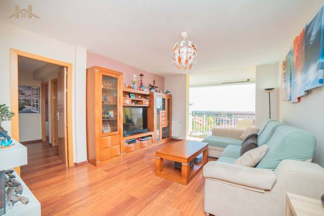 Piso en Venta en Avenida de Madrid, 13 en Sevilla la Nueva