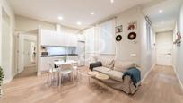 Living room of Flat for sale in  Madrid Capital  with Heating and Furnished