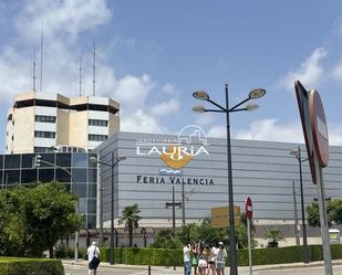 Vista exterior de Oficina de lloguer en  Valencia Capital amb Aire condicionat