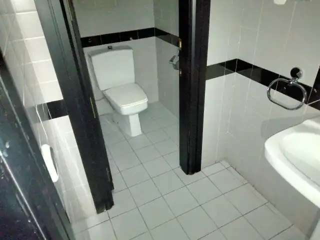 Baño de Local de alquiler en Madrid