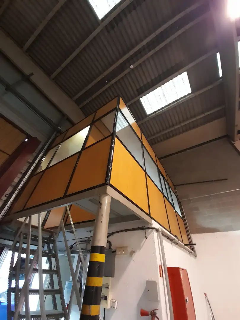 Außenansicht von Fabrikhallen zur Miete in Can Casablanques