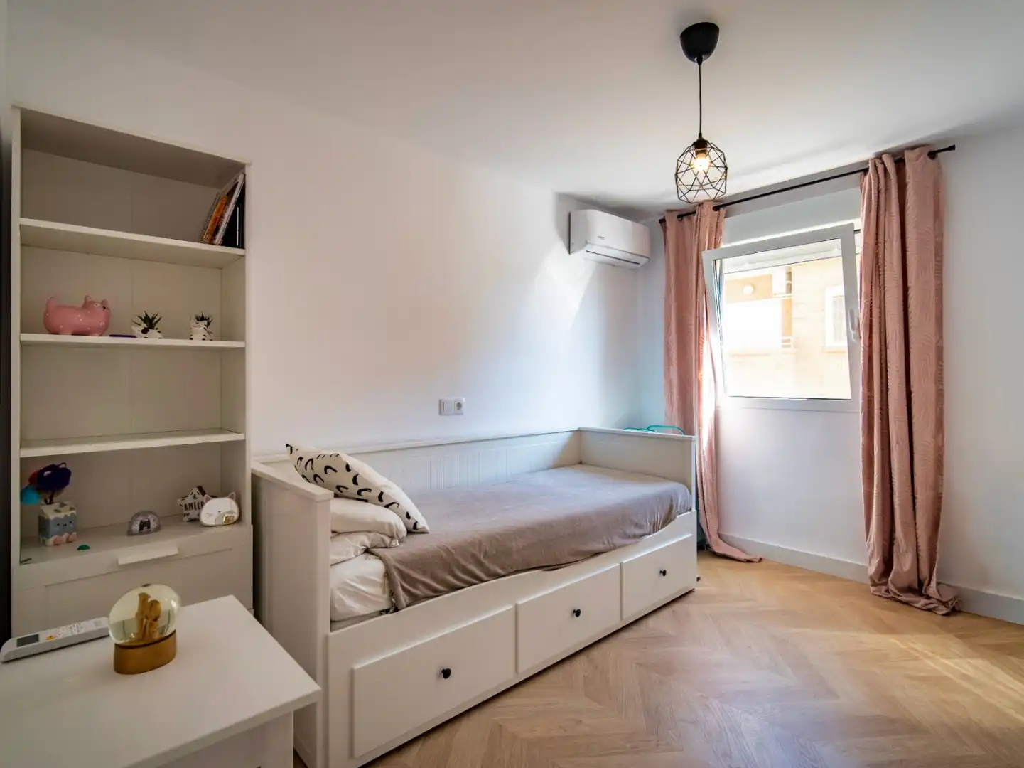 Dormitori de Apartament en venda en L'Alfàs del Pi amb Moblat
