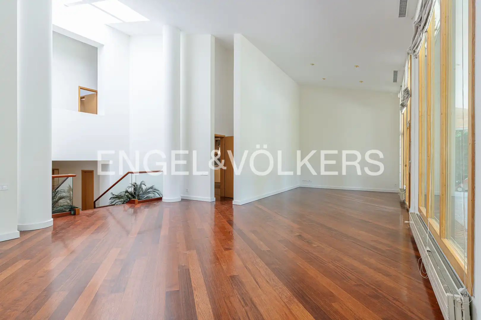Sala d'estar de Casa o xalet de lloguer en Pozuelo de Alarcón amb Aire condicionat, Calefacció i Jardí privat