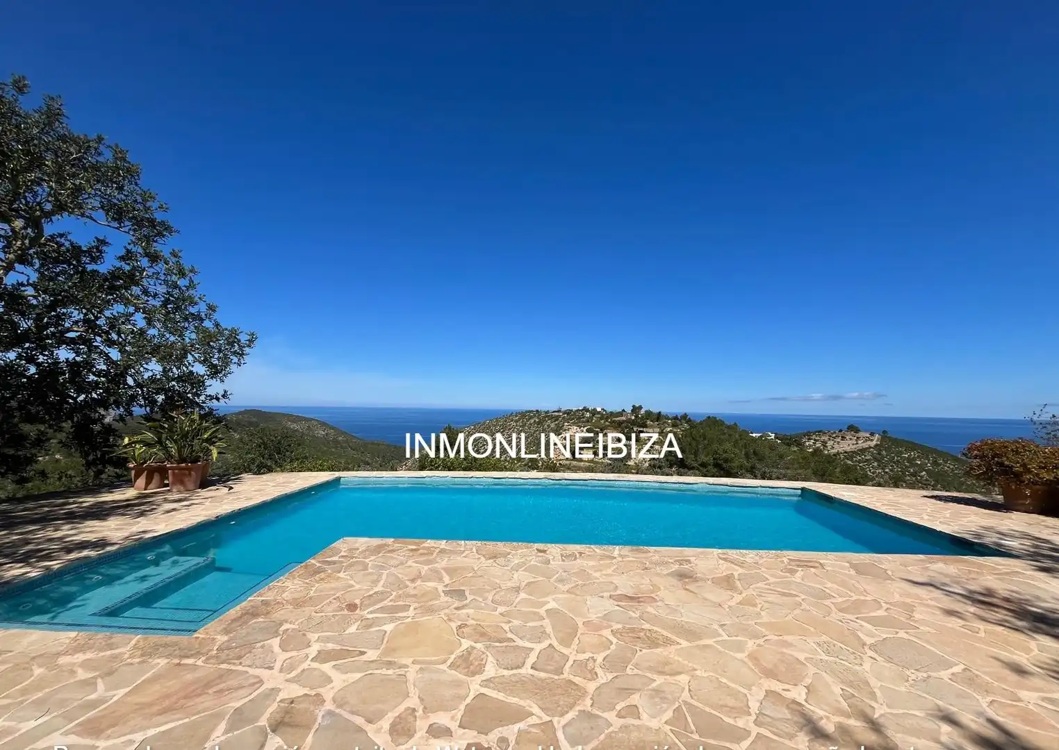 Außenansicht von Haus oder Chalet zur Miete in Sant Joan de Labritja mit Privatgarten, Terrasse und Schwimmbad