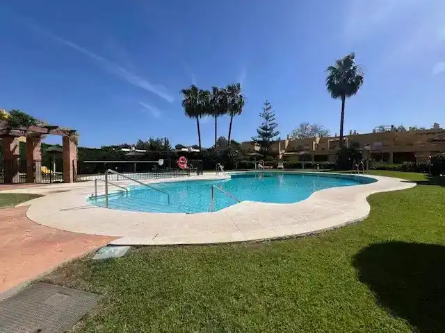 Piscina de Ático en venta en Marbella con Aire acondicionado, Terraza y Trastero