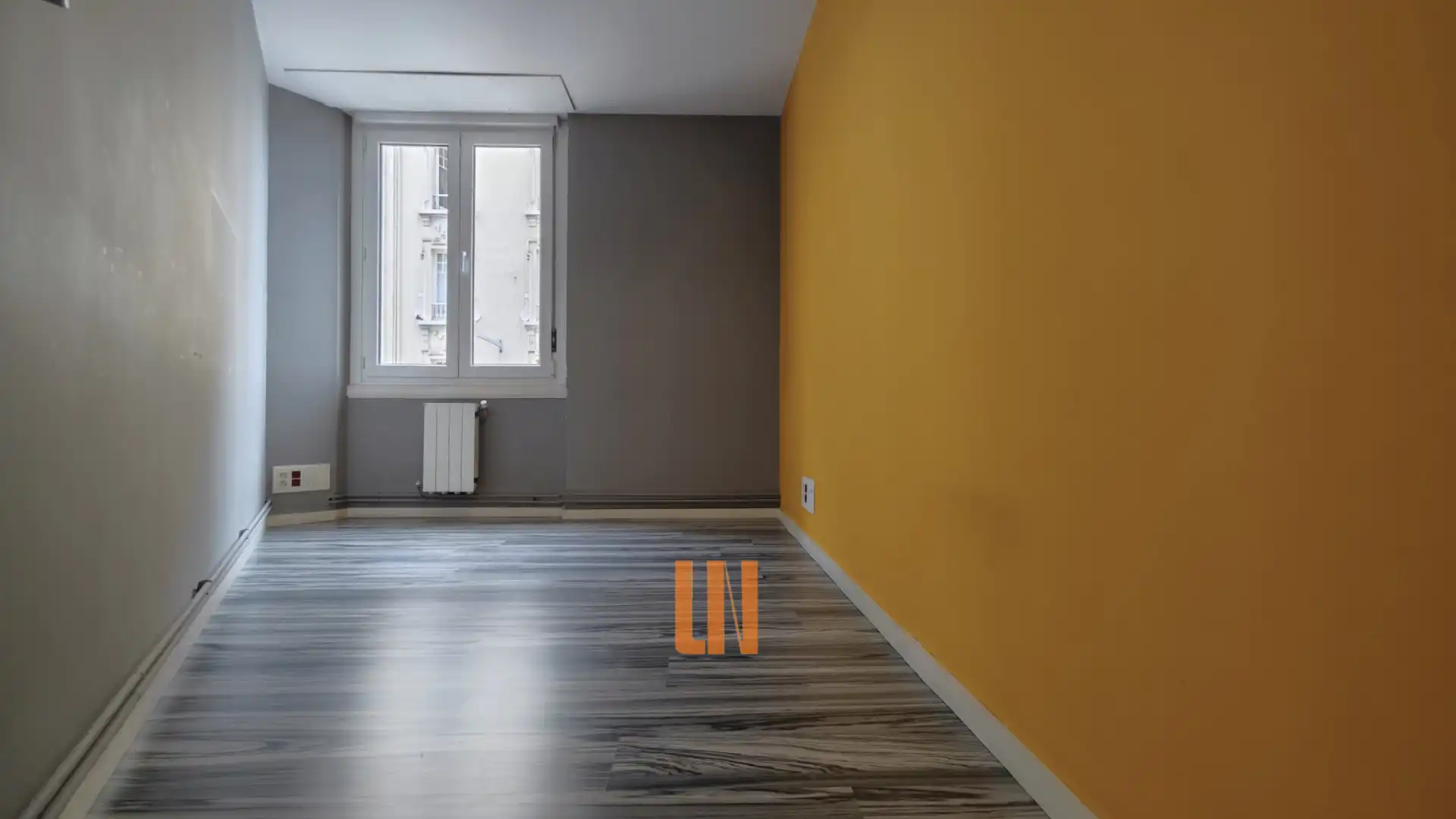 Sala de estar de Oficina de alquiler en A Coruña Capital  con Calefacción y Internet