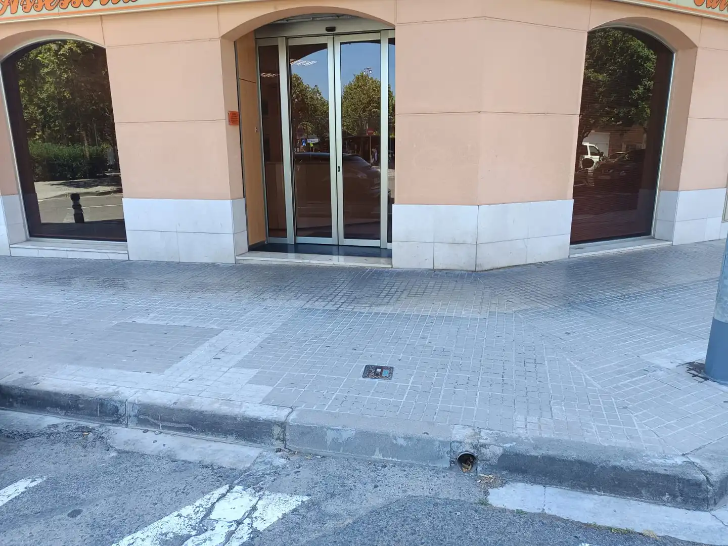 Local comercial en alquiler en del Mil·lenari, imagen 12