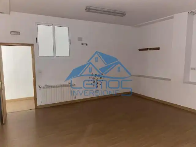 Local comercial en venda a Ángel Barja, imagen 5