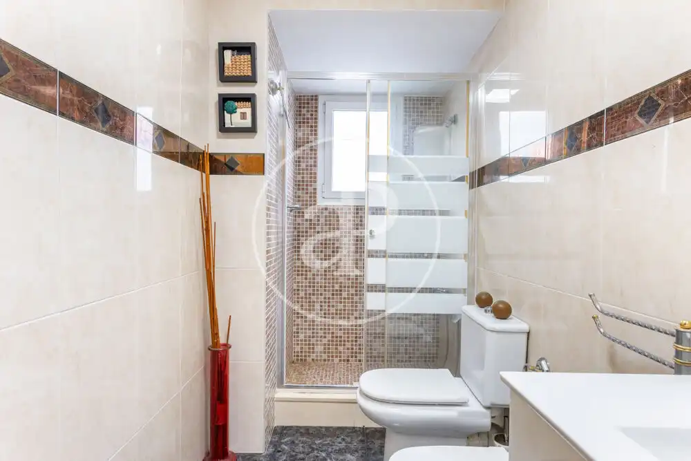 Baño de Piso en venta en Alfafar con Aire acondicionado, Calefacción y Terraza