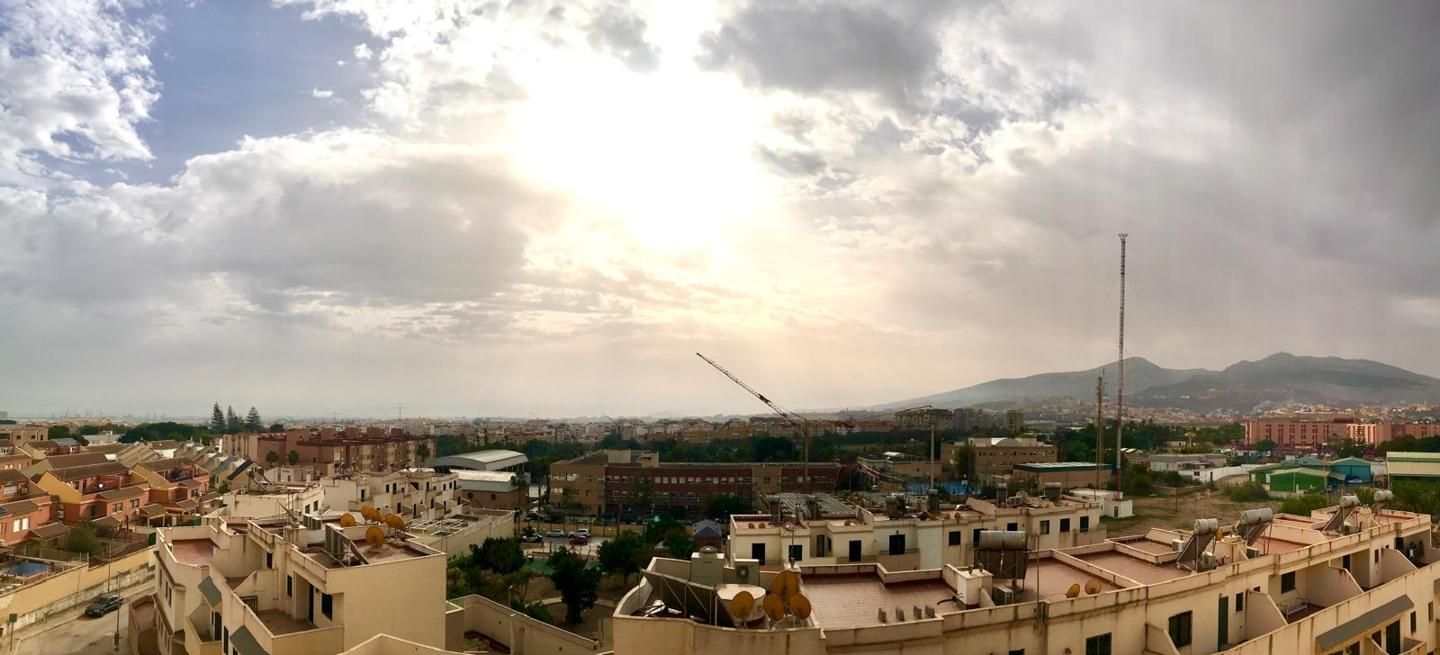 Vista exterior de Àtic en venda en  Melilla Capital