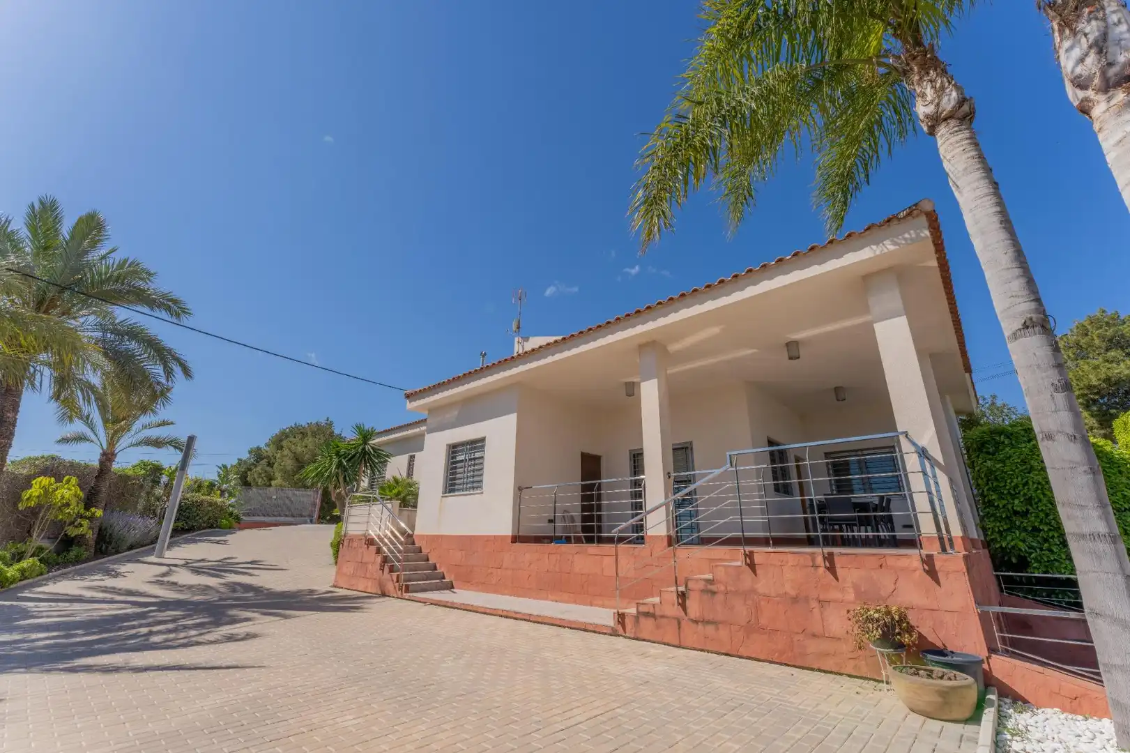 Vista exterior de Casa o chalet en venta en Elche / Elx con Aire acondicionado, Calefacción y Jardín privado