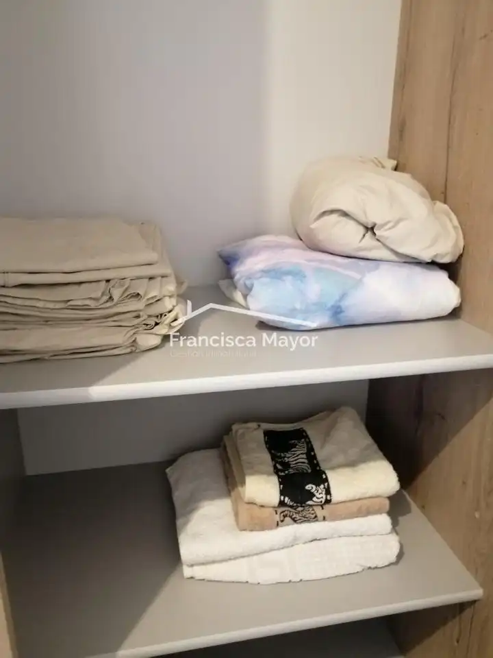 Habitación de Piso de alquiler en Valencia con Trastero, Amueblado y Balcón