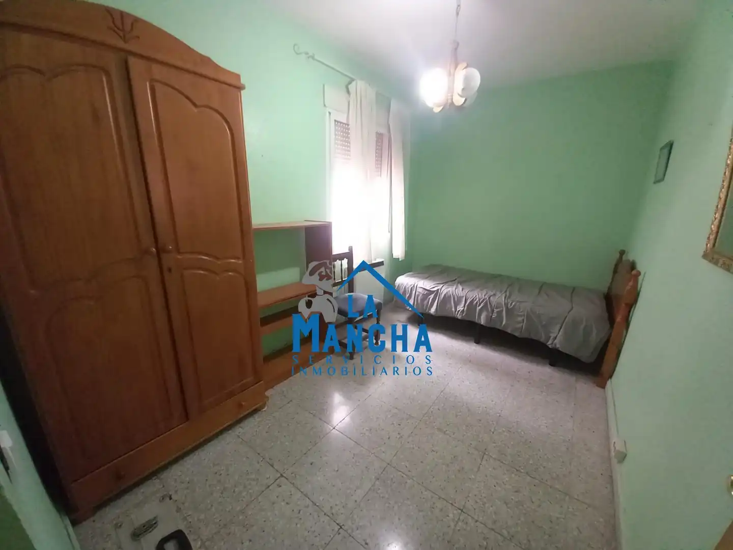 Habitación de Piso en venta en Albacete con Balcón