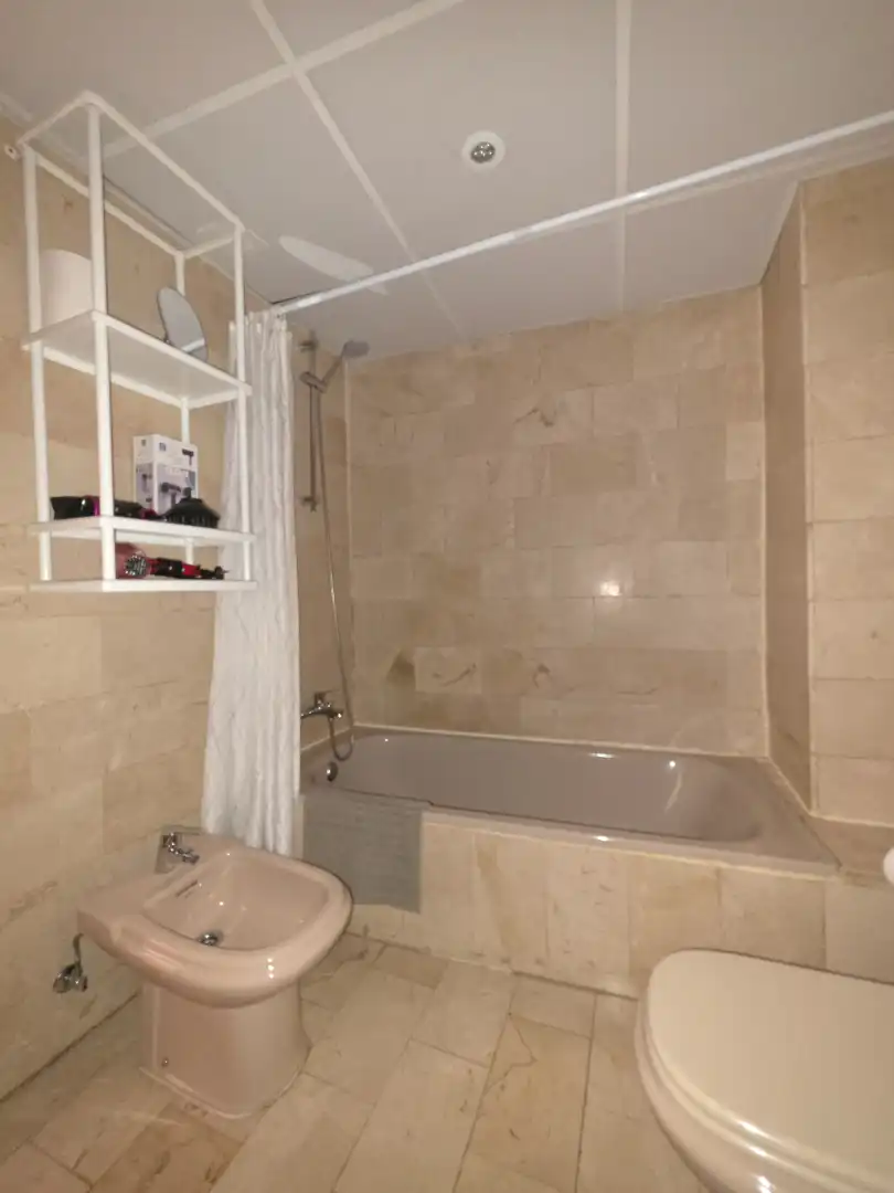 Bathroom of Duplexes for sale in Madrid  with Air Conditioner, Heating and Parquet flooring