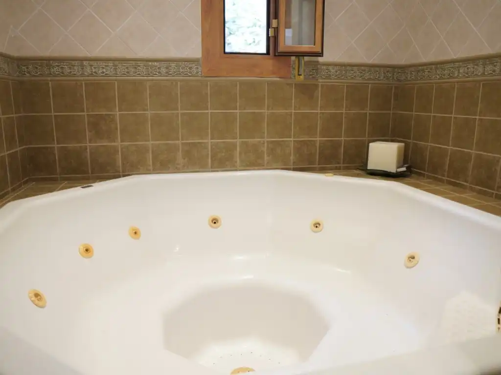 Bathroom of Houses for sale in Bielsa, Huesca