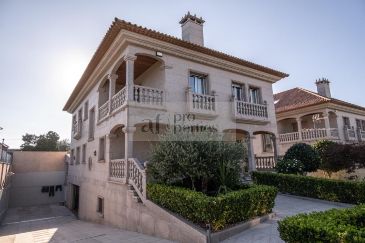 Exterior view of House or chalet for sale in Vigo   with Heating, Terrace and Storage room
