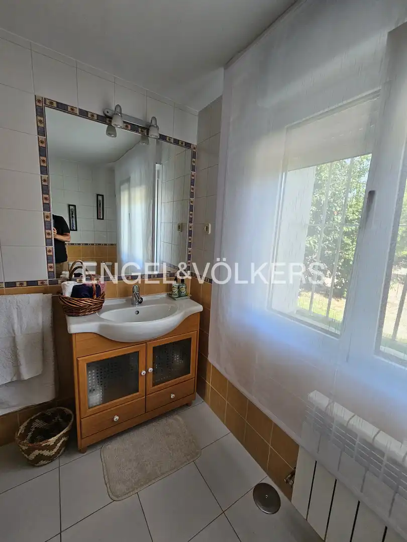 Bathroom of Houses for sale in Alpedrete  with Heating, Private garden and Terrace