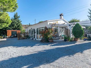Casa amb jardí en venda a Cómpeta