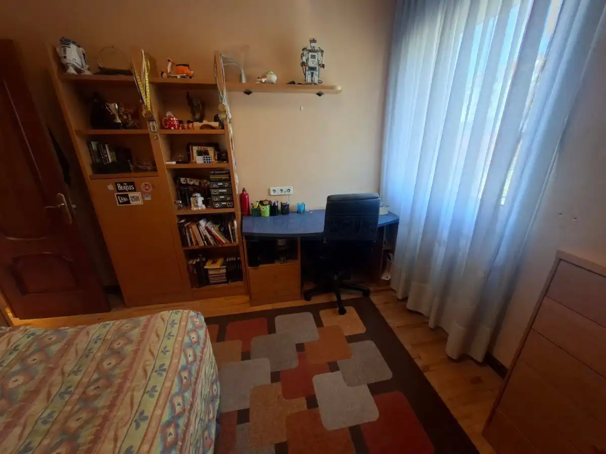 Habitación de Piso en venta en Vitoria - Gasteiz con Calefacción y Parquet