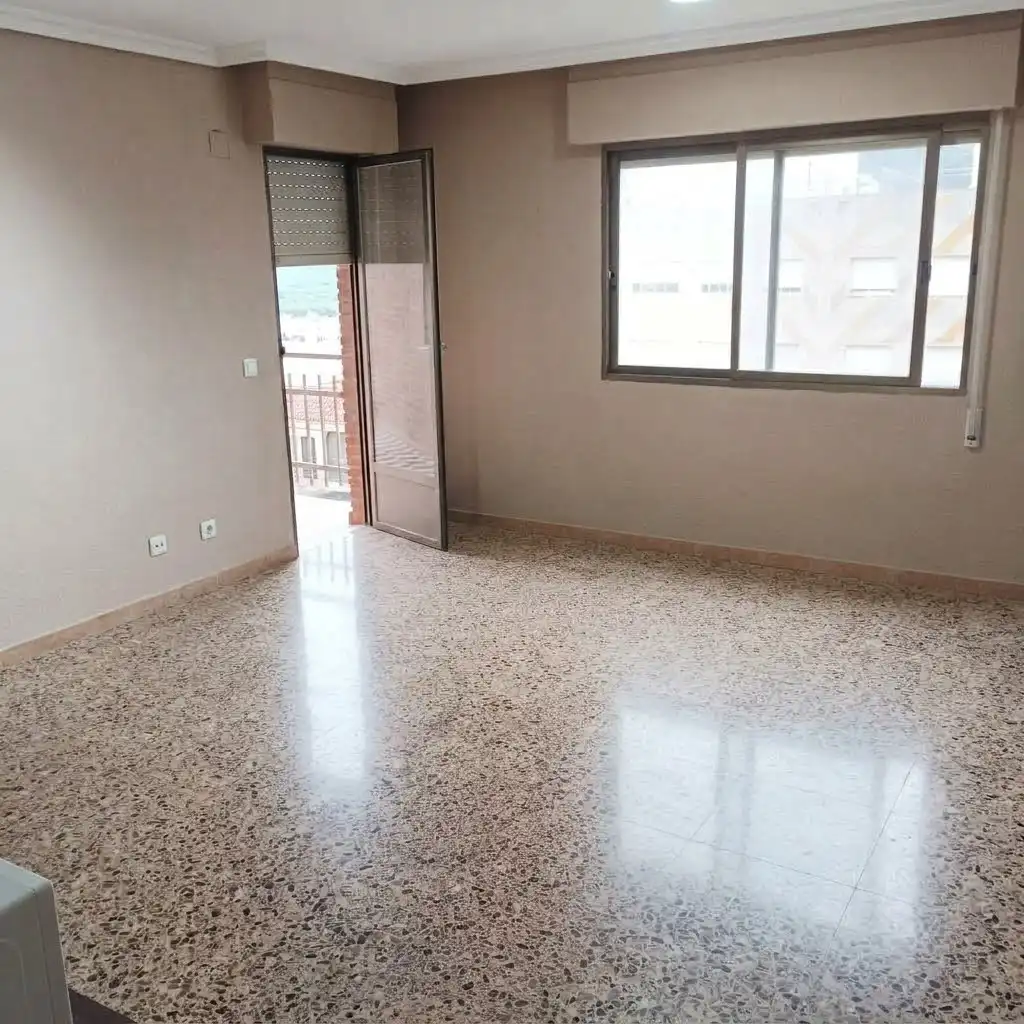 Habitación de Piso en venta en Tavernes de la Valldigna, Valencia