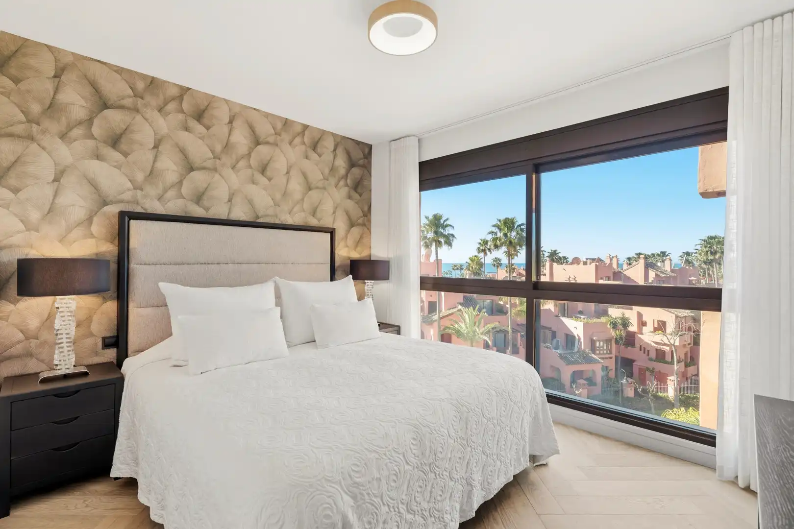 Habitación de Ático en venta en Estepona con Aire acondicionado, Calefacción y Terraza