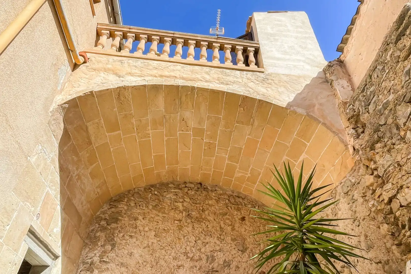 Exterior view of Houses for sale in Artà  with Terrace and Balcony