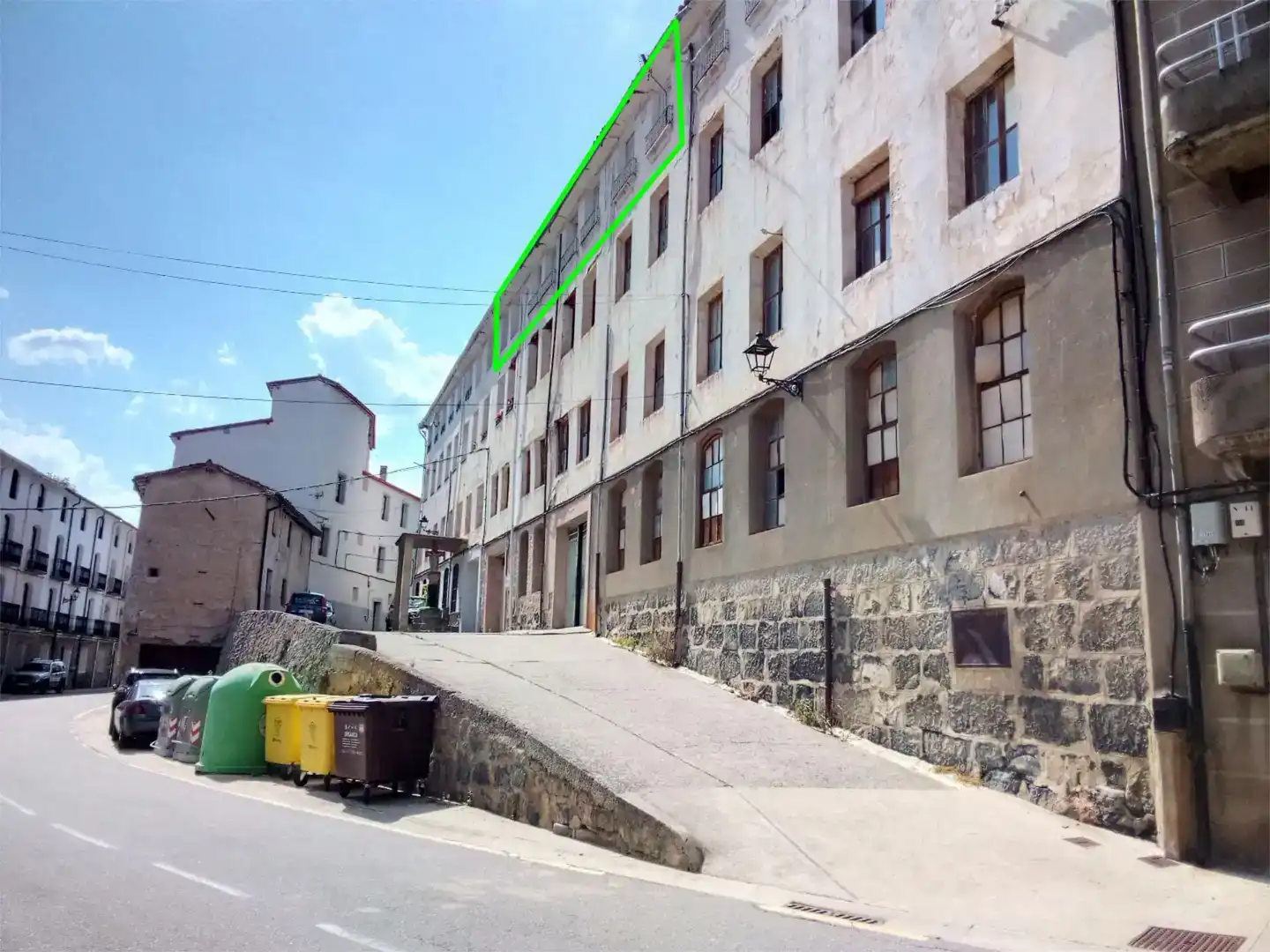 Vista exterior de Pis en venda en Munilla amb Traster i Moblat