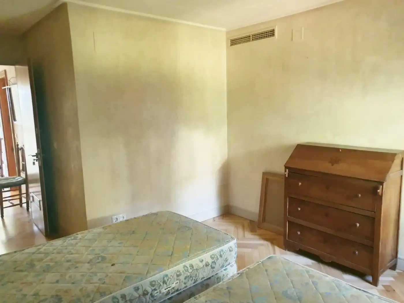 Bedroom of Houses for sale in Córdoba  with Air Conditioner, Heating and Private garden