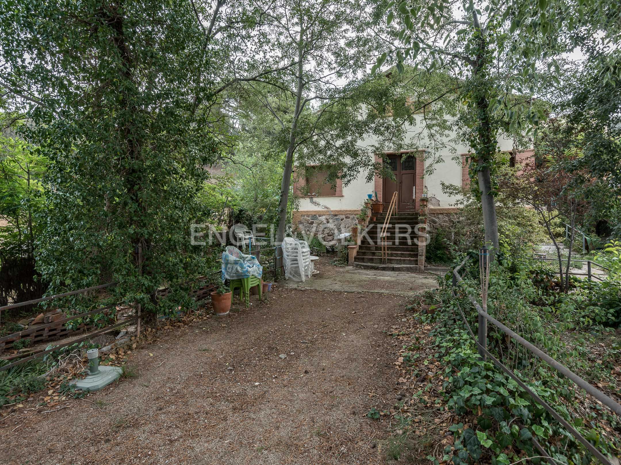 Exterior view of House or chalet for sale in Palau-solità i Plegamans  with Heating, Private garden and Terrace