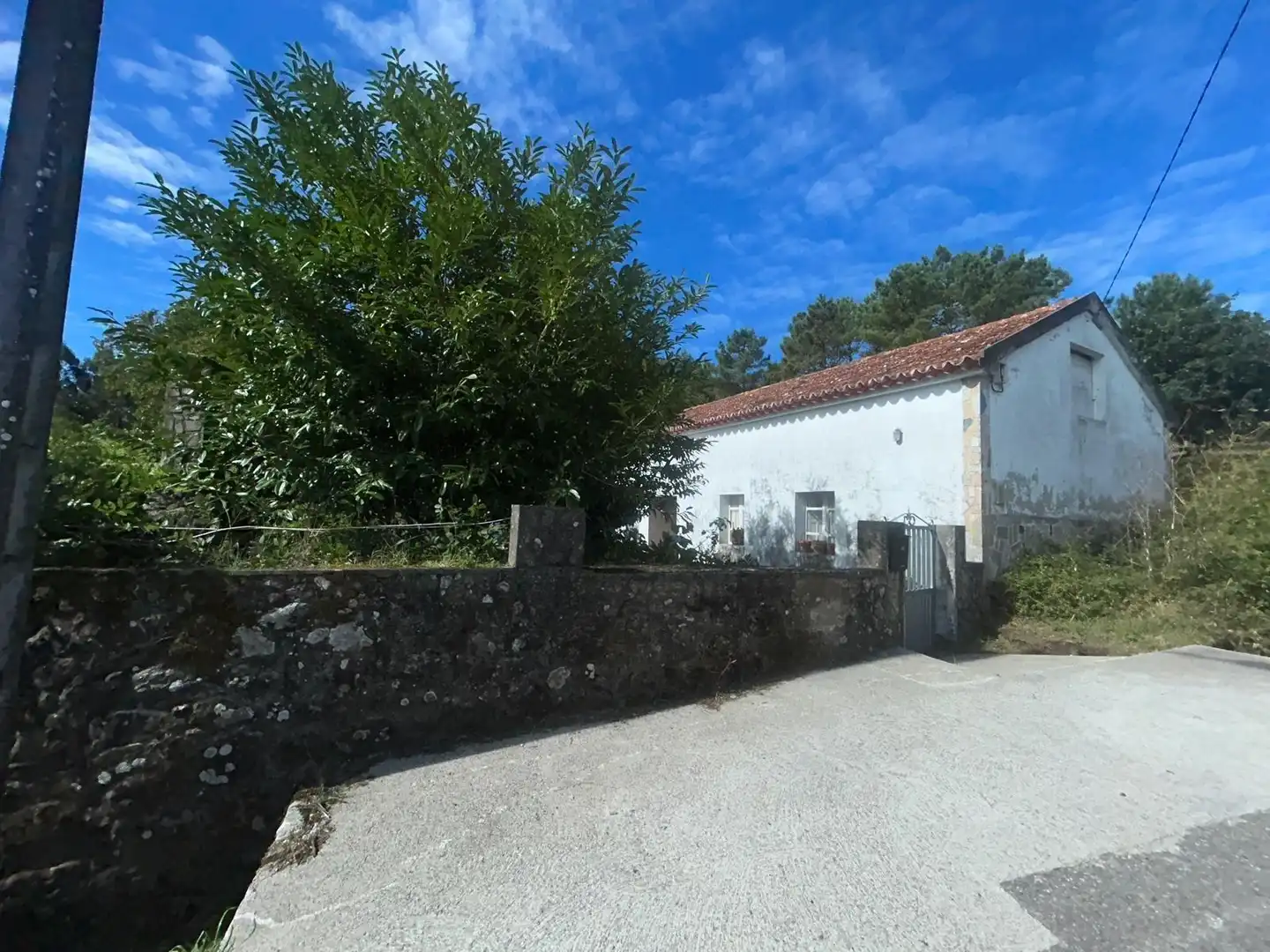 Vista exterior de Casa o xalet en venda en Ribeira amb Jardí privat