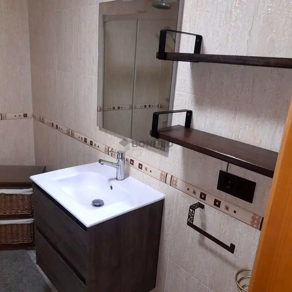 Bathroom of Flat for rent in La Puebla de Valverde  with Heating, Parquet flooring and Furnished
