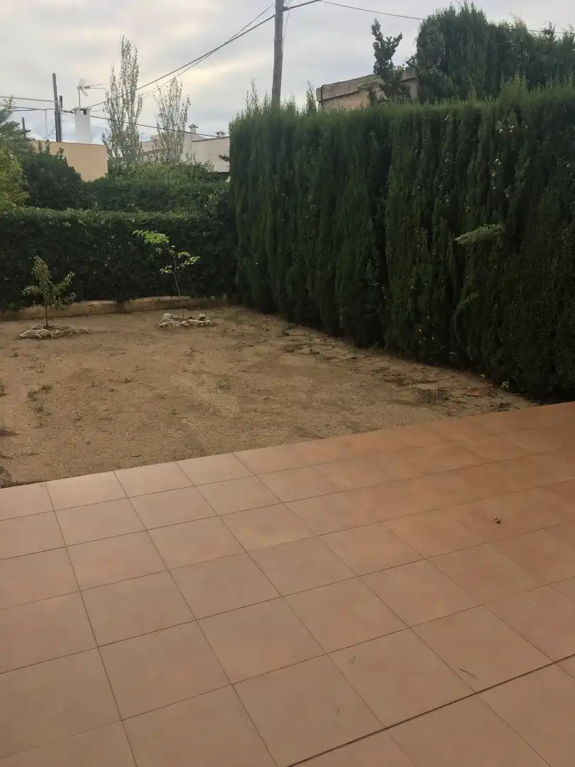 Casa adosada de alquiler en Calafat