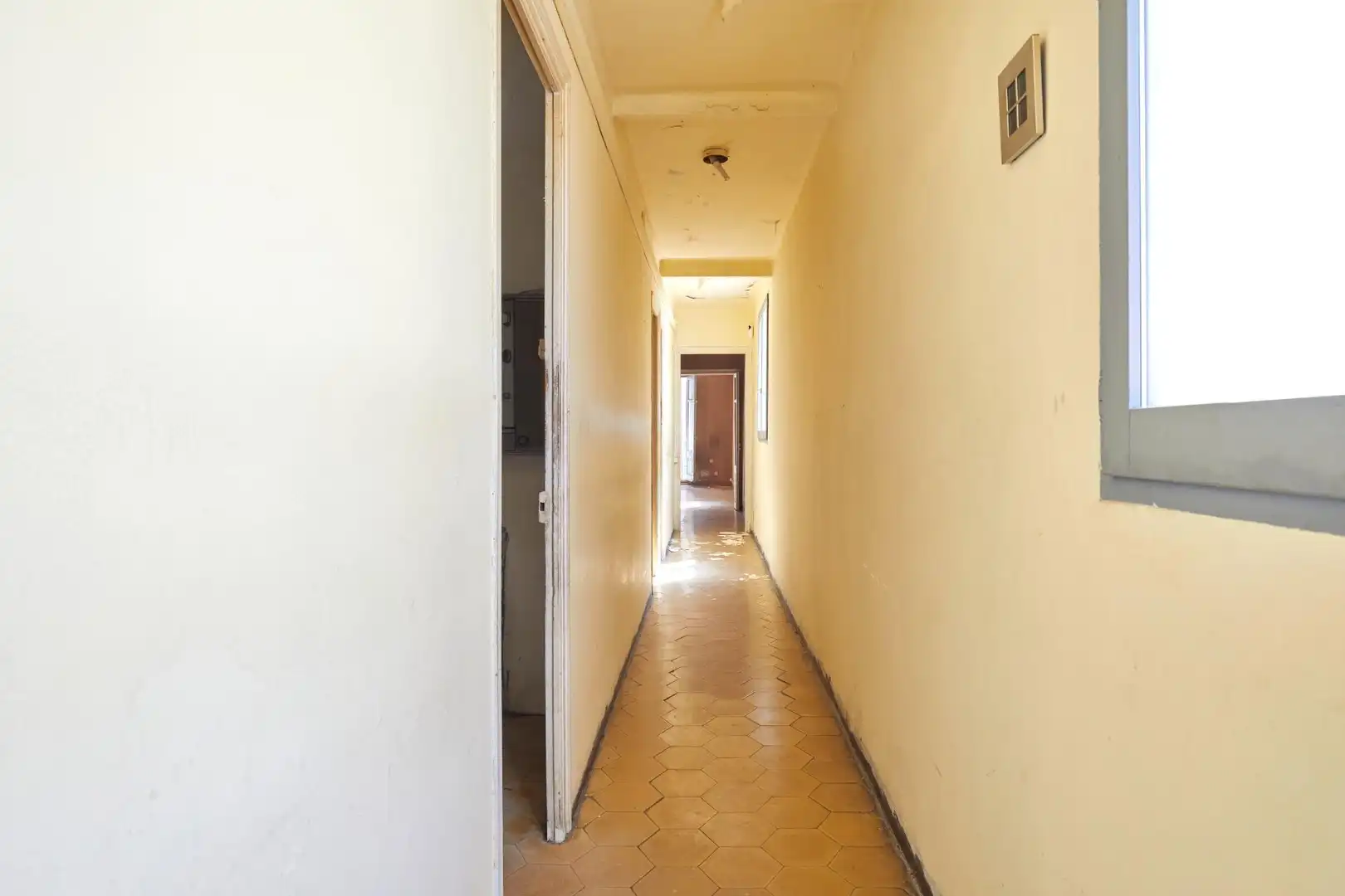 Piso en venta en Barcelona con Balcón y Alarma