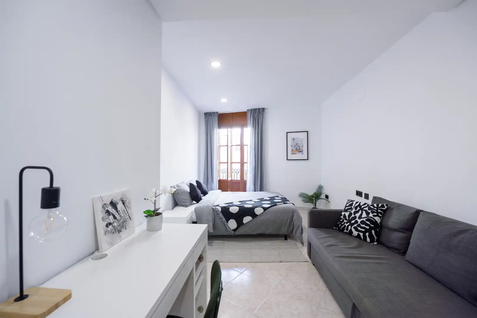Apartamento con terraza en venta en Carrer de Baix, imagen 3