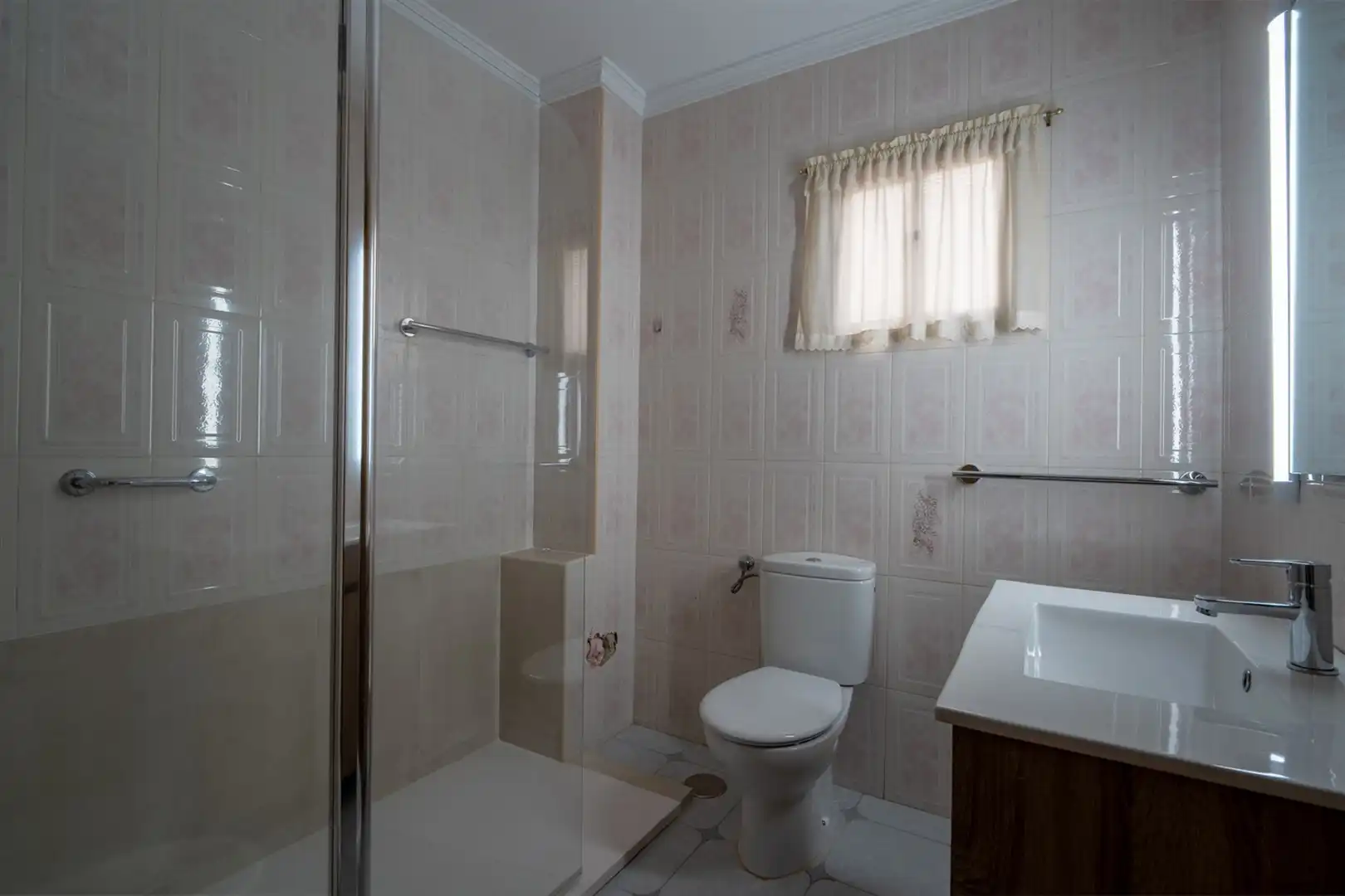 Bathroom of Apartments for sale in Málaga